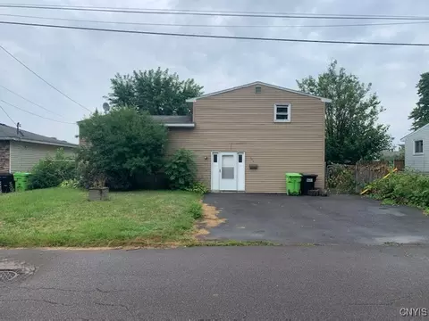 302 Gaynor Ave, Salina, NY 13206