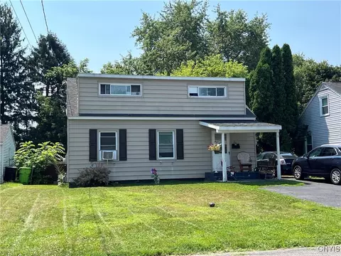 211 Leonard St, Salina, NY 13211