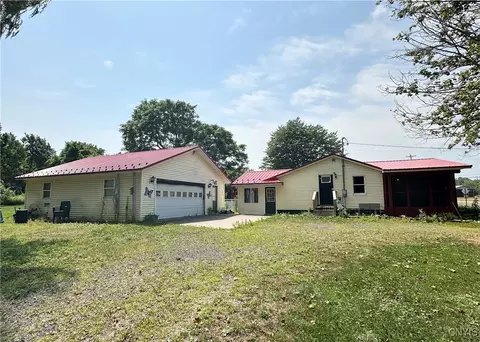 29 Rochester St, Hannibal, NY 13074