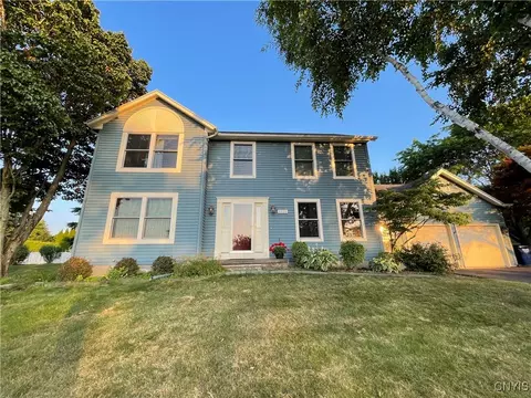 5839 Independence Dr, Onondaga, NY 13078
