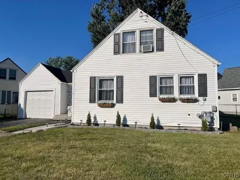 5 Wyncrest Dr, East Syracuse, NY 13057