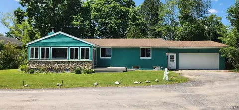40 Stony Point Rd, Ballston, NY 12020