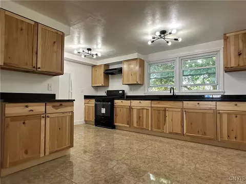 Kitchen - 129 Spring St, Syracuse, NY 13208 photo 1 of 4