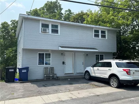 Exterior - 129 Spring St, Syracuse, NY 13208 photo 2 of 2