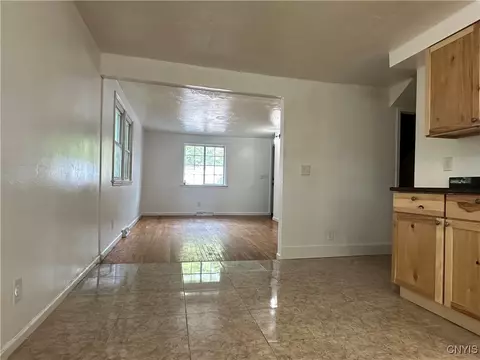 Living - 129 Spring St, Syracuse, NY 13208 photo 1 of 3