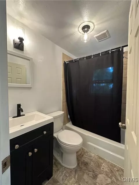 Bath - 129 Spring St, Syracuse, NY 13208 photo 1 of 2