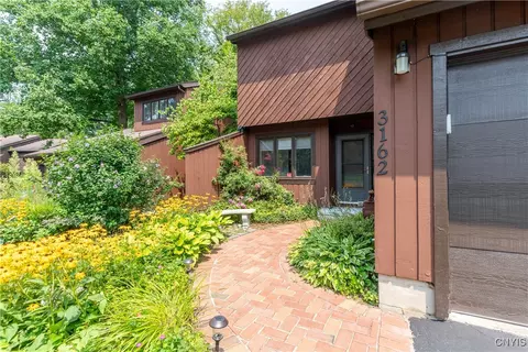 3162 Cadys Arbor, Lysander, NY 13027
