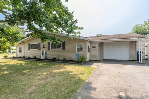 5619 Sunwood Ln, Verona, NY 13478