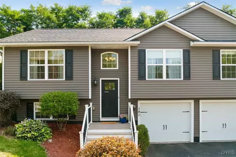 141 Festa Fairway Ln, Lysander, NY 13027