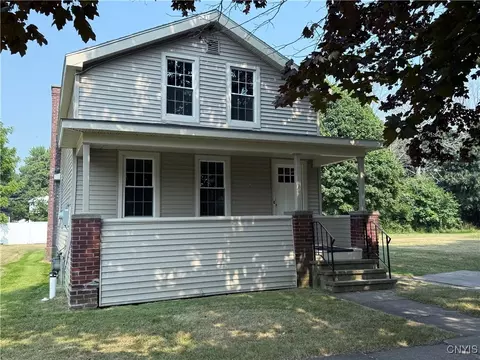 85 E 10 12 St, Oswego, NY 13126