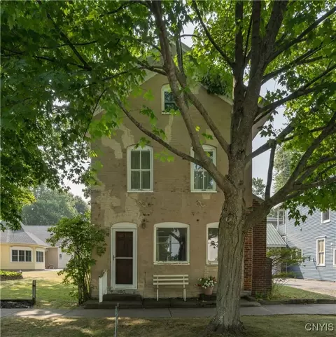 430 E Broadway Ave, Cape Vincent, NY 13618