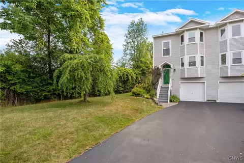 8256 Boatwatch Dr, Baldwinsville, NY 13027