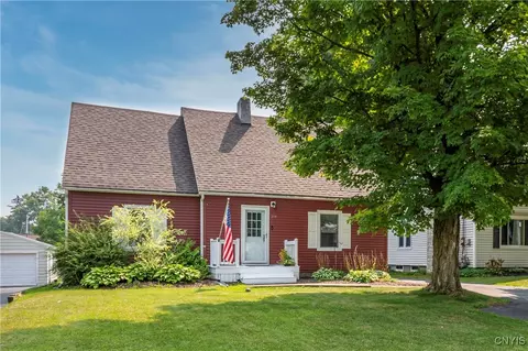 215 Newcastle Rd, Geddes, NY 13219