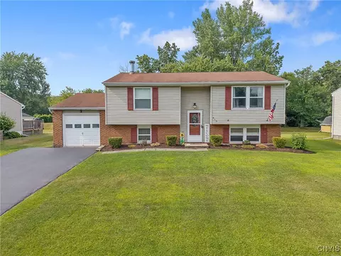 415 Rita Dr, Syracuse, NY 13212