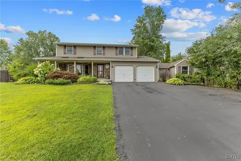 7973 Amor Dr, Clay, NY 13041