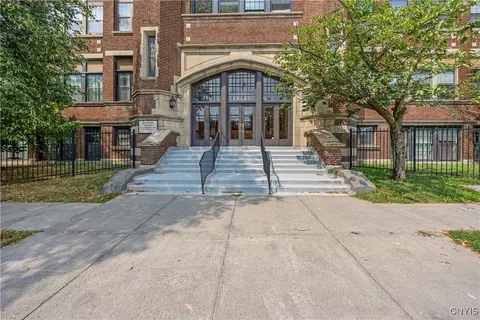 917 Madison St #5, Syracuse, NY 13210