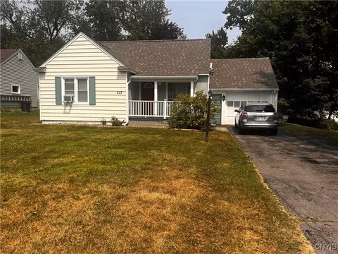 213 Ridgewood Dr, Syracuse, NY 13212