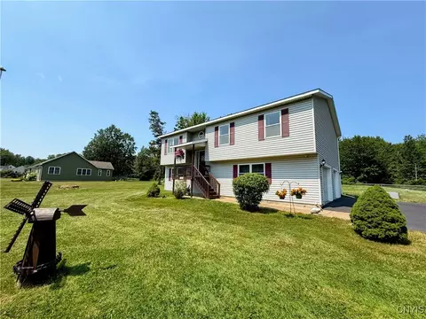 7381 E Taft Rd, East Syracuse, NY 13057