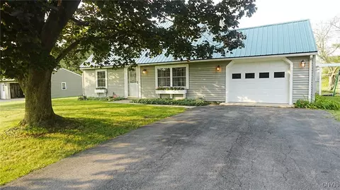 9353 Cosmo Ct, New Hartford, NY 13413
