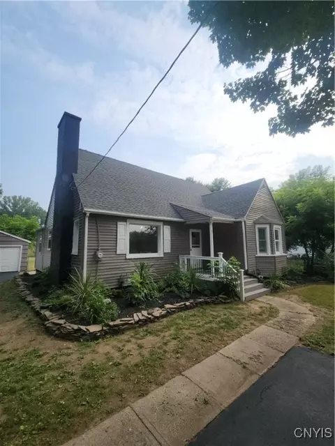 4389 Wetzel Rd, Clay, NY 13090