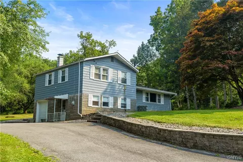 37 Cascade Dr, New Hartford, NY 13413