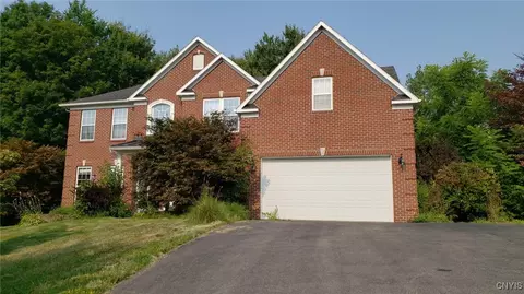 8255 Luchsinger Ln, Lysander, NY 13027
