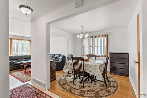 6388 Carson Dr, East Syracuse, NY 13057 photo 16