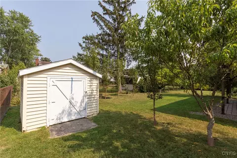 6388 Carson Dr, East Syracuse, NY 13057 photo 30