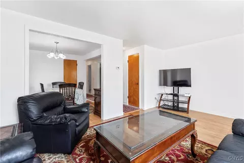 6388 Carson Dr, East Syracuse, NY 13057 photo 12