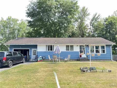 5462 Bear Rd, Syracuse, NY 13212