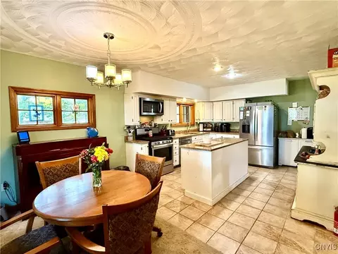 15 E Oneida St, Lysander, NY 13027 photo 4
