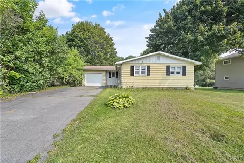 112 Park Way, Camillus, NY 13031