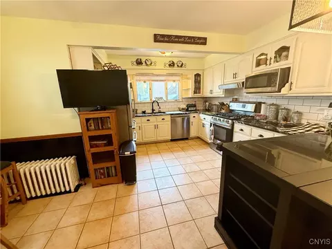 561 Main St, Oneida, NY 13421 photo 16