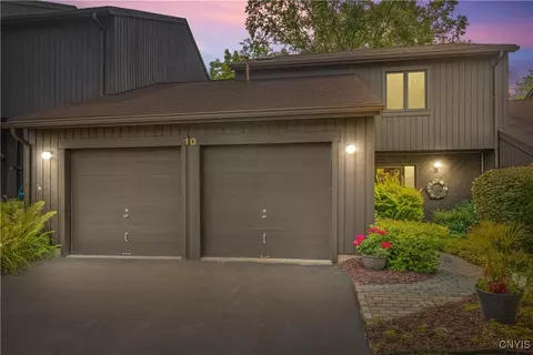 10 Fawn Rdg, Manlius, NY 13104