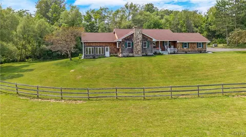 1548 Peth Rd, Cazenovia, NY 13035