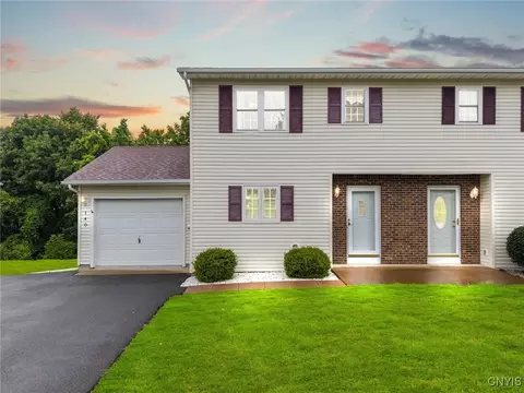 140 Hagan Cir, Oneida, NY 13421