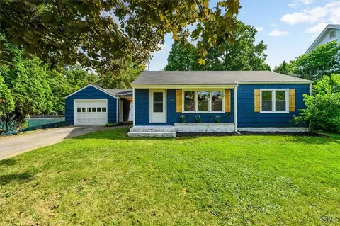 89 College St, Kirkland, NY 13323