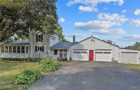 799 Dutch Ridge Rd, Scriba, NY 13126