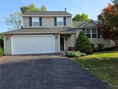 8775 Honeycomb Path, Cicero, NY 13039