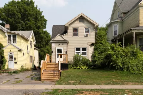 1024 Danforth St, Syracuse, NY 13208