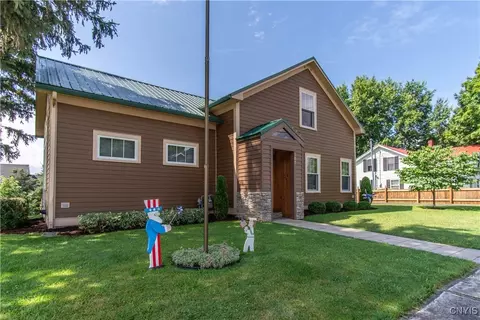 107 W Kirby St, Dexter, NY 13634