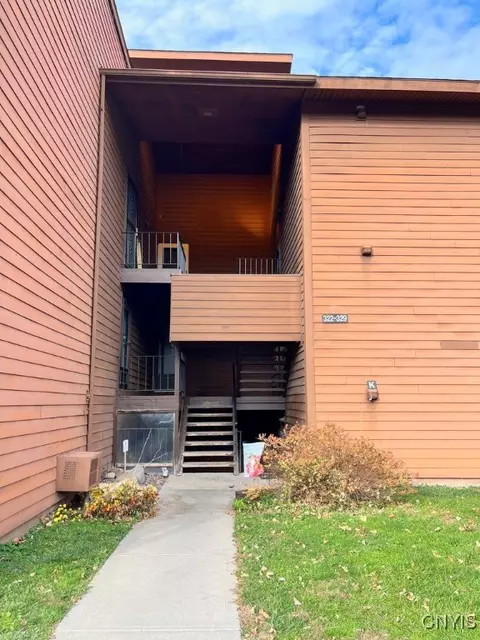 328 Village Blvd N, Van Buren, NY 13027