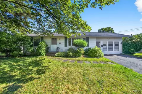 4873 Greystone Dr, Salina, NY 13088