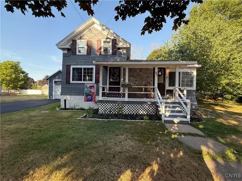 93 E 10 12 St, Oswego, NY 13126