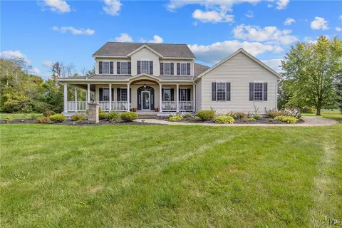 54 Regan Dr, Oswego, NY 13126