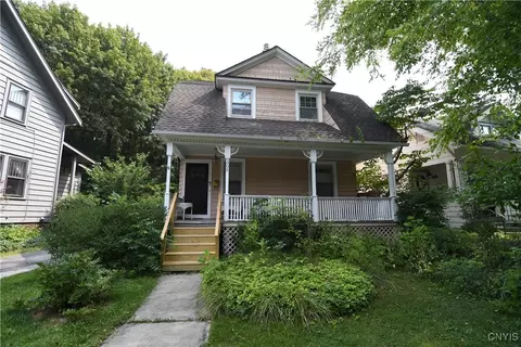 305 Kensington Rd, Syracuse, NY 13210