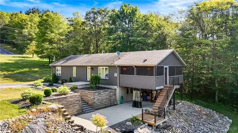 11090 Bell Hill Rd, Deerfield, NY 13502