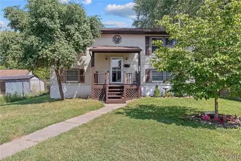 510 Florida Rd, Salina, NY 13211