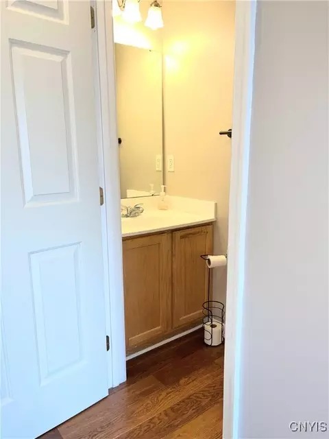 Bath - 5547 Rockhampton, Clay, NY 13041 photo 1 of 4