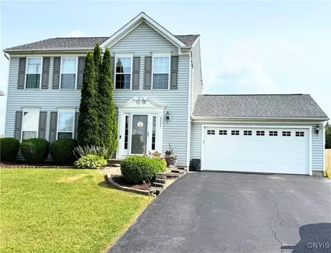 5547 Rockhampton, Clay, NY 13041